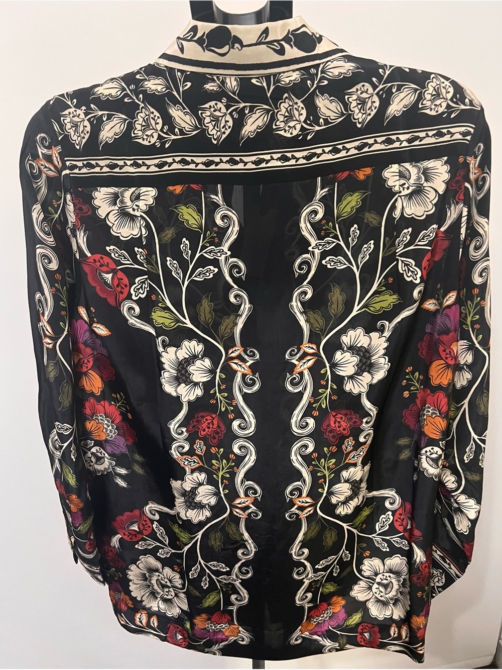FARM Rio Anthropologie Floral Button Down Shirt Only NWT Size S Viscose - Picture 5 of 10